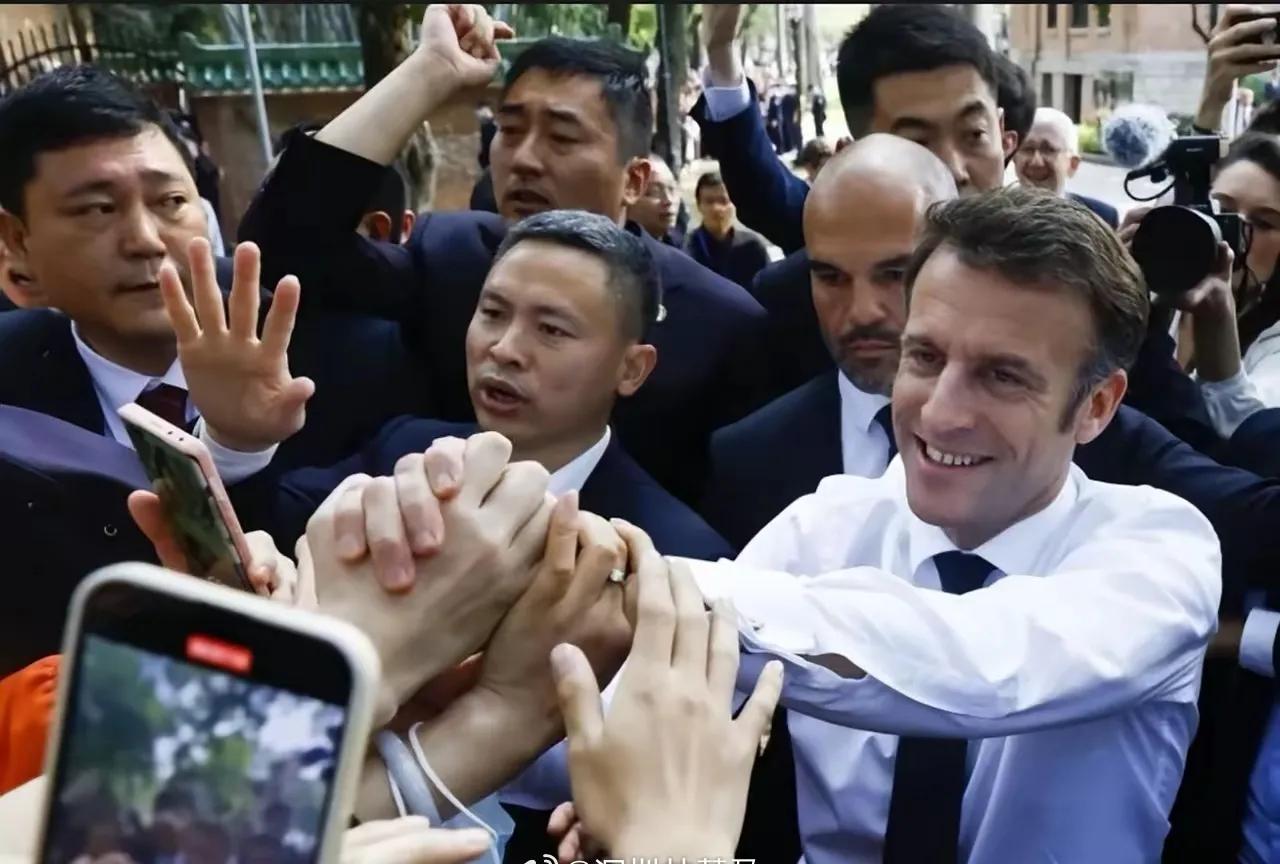 马克龙一脚踏入中国，欧洲媒体直接陷入“震惊三连”，四大意外堪称年度名场面：谁