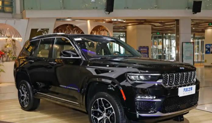 Jeep大切诺基4xe，27.99万起美式硬派+插混宝子们，Jeep大切诺基4