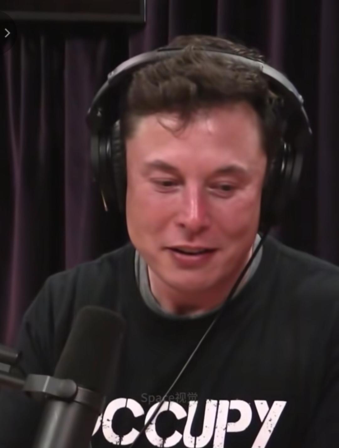 马斯克警告：未来AI将引发大失业，存钱养老可能彻底没用了，一切由Al提供给人类，