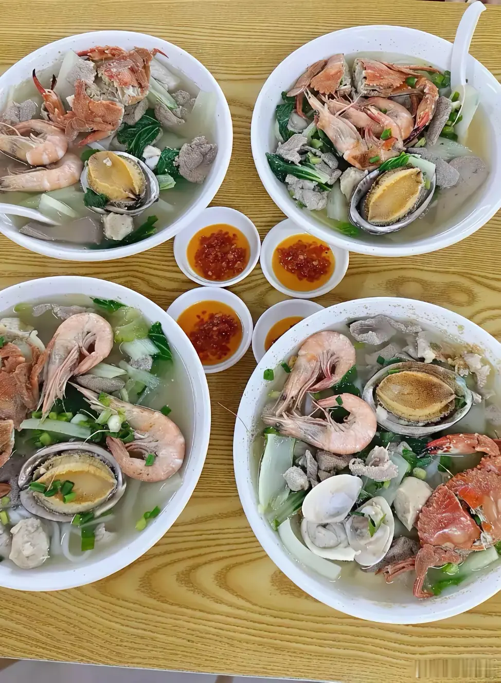 100元四碗，值吗？挺好吃的