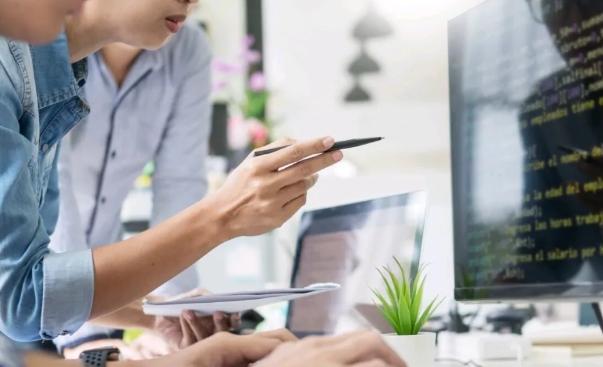 为什么技术合伙人经常被踢出团队，就是这个道理。因为技术合伙人不掏钱，所以他的风