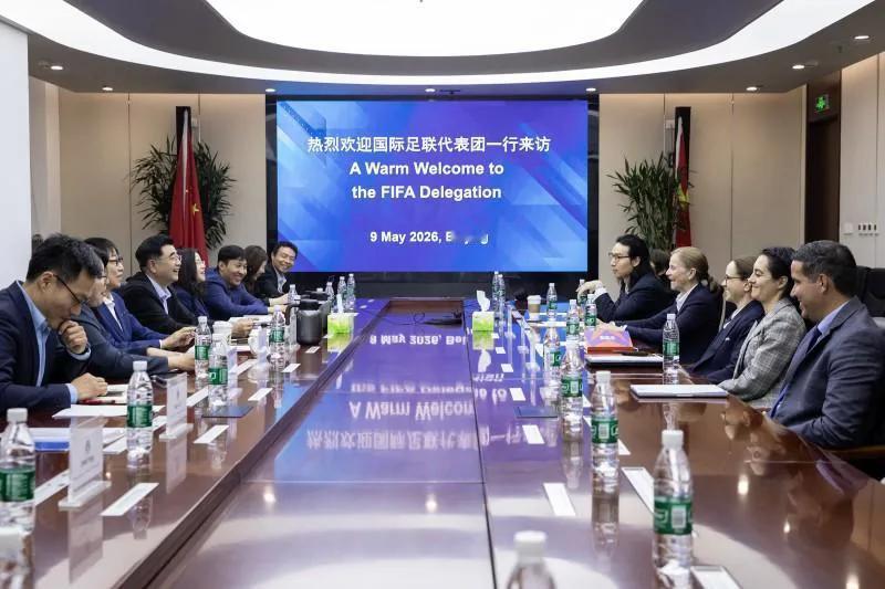 面对足联天价转播费，央视宁愿硬刚，最终选择全网没人猜到谁也没有料到，僵持数月