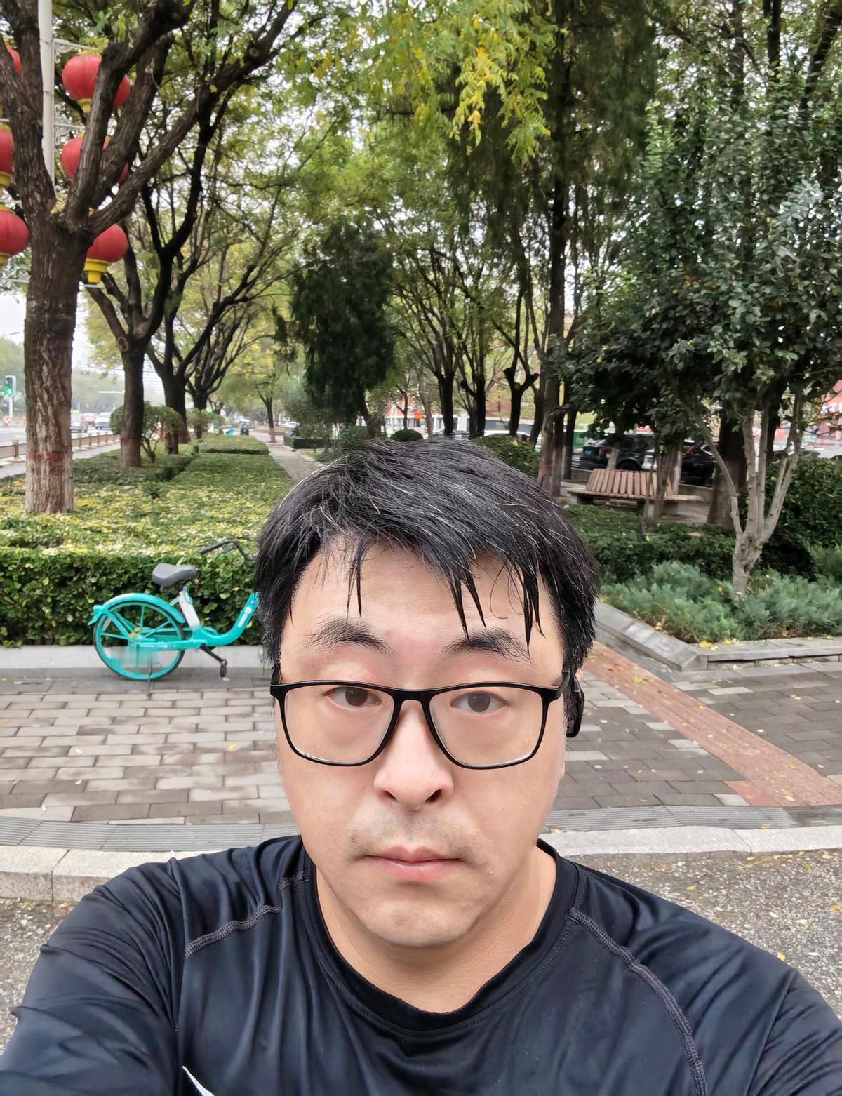 晨跑是好事，但别刚喝完酒就冲出去。心率飙到报警，不是在练意志，是在赌命。酒精