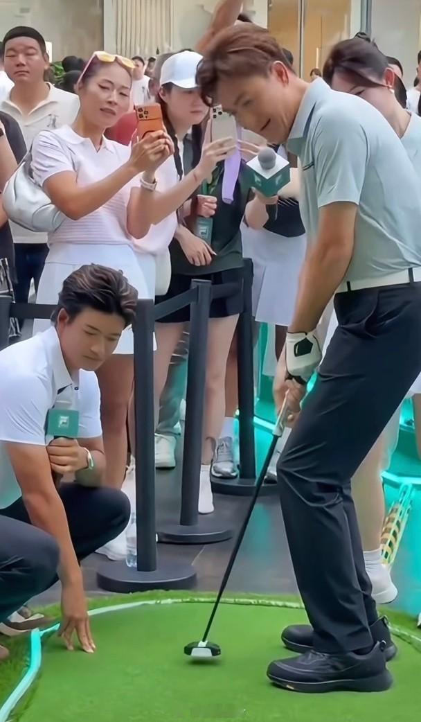 【On.cc】馬國明深圳打Golf　一桿入洞藝人馬國明近日雖然忙於宣傳新劇《夫妻