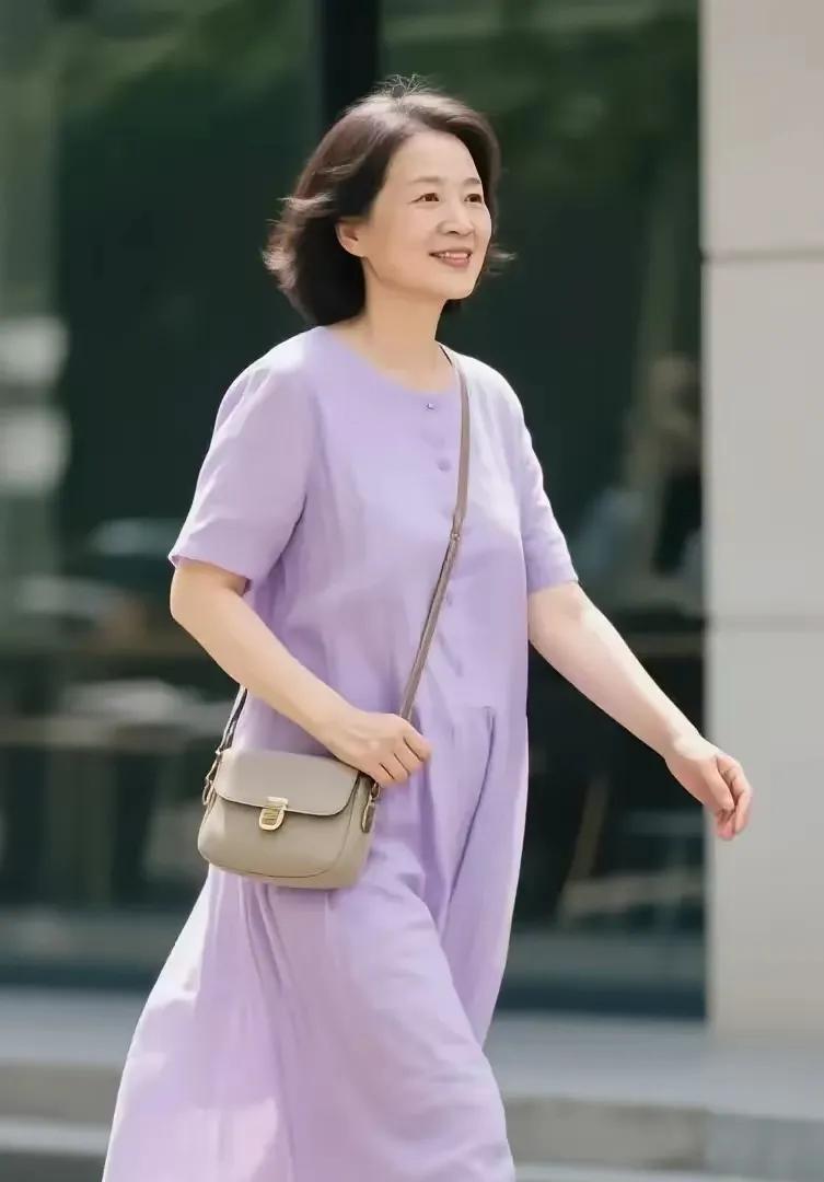 婆婆听说亲家公亲家母要来儿子家养老，立马停掉了，每月给儿子的5000元房贷，然后