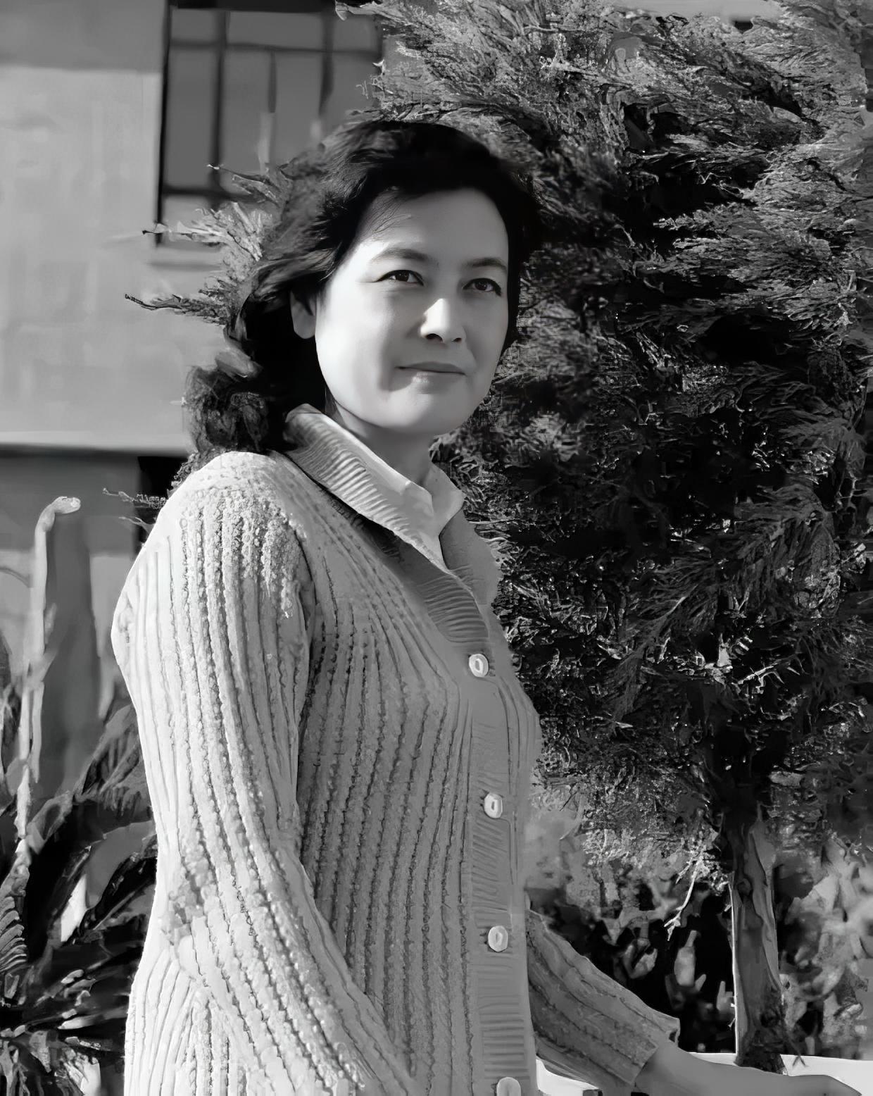 1997年，杨雅琴去世，然而，她的两任丈夫都拒绝出席葬礼，临终之际，她含泪说出：