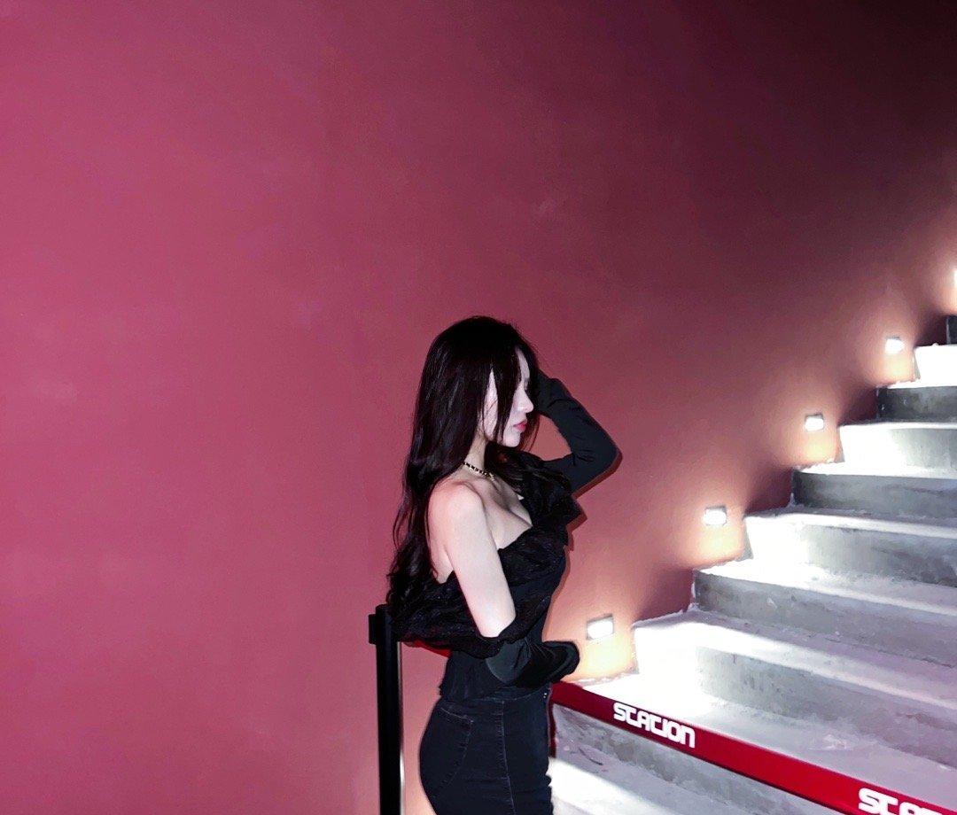 人生，接受一切，然后努力变好。ootd