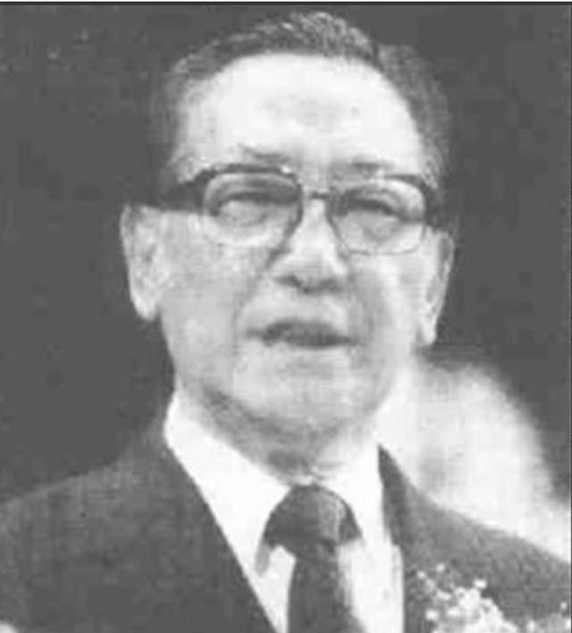 1997年,蒋纬国去世的消息轰动了全台湾,但是并不是因为他的死讯,而是因为他的遗