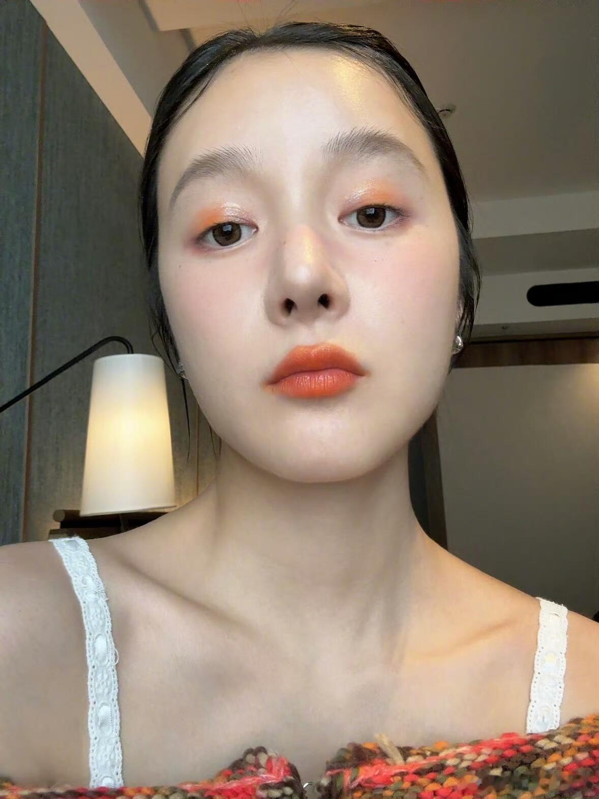 徐娇狠狠怼脸盯