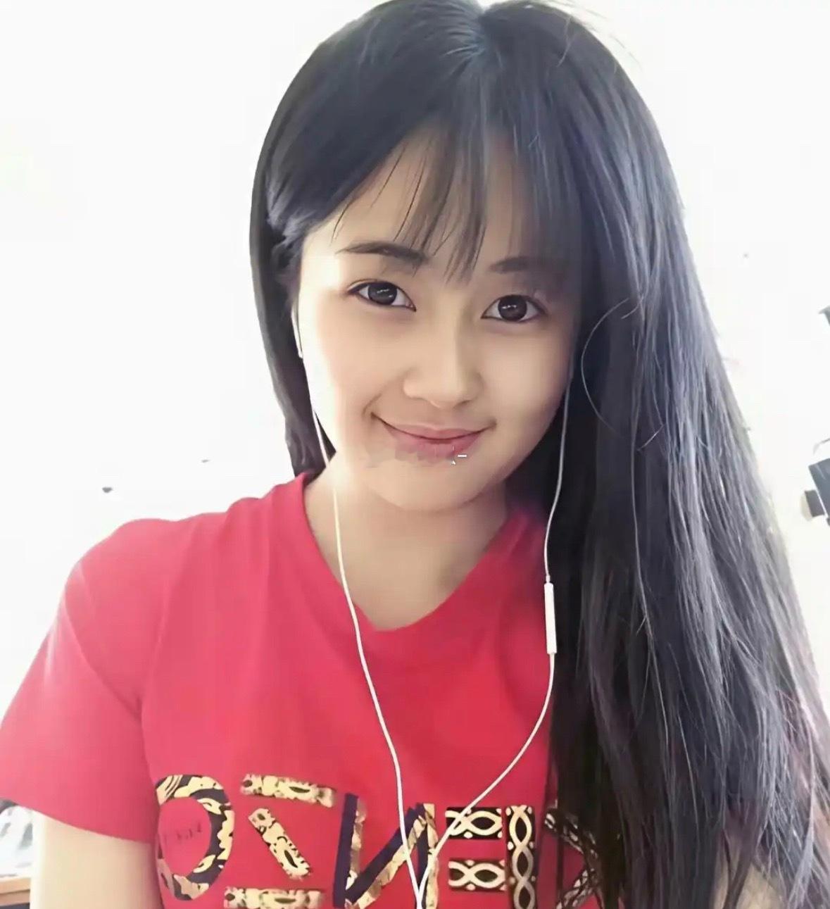 原来白鹿十年前长这样，在学校属于什么级别？