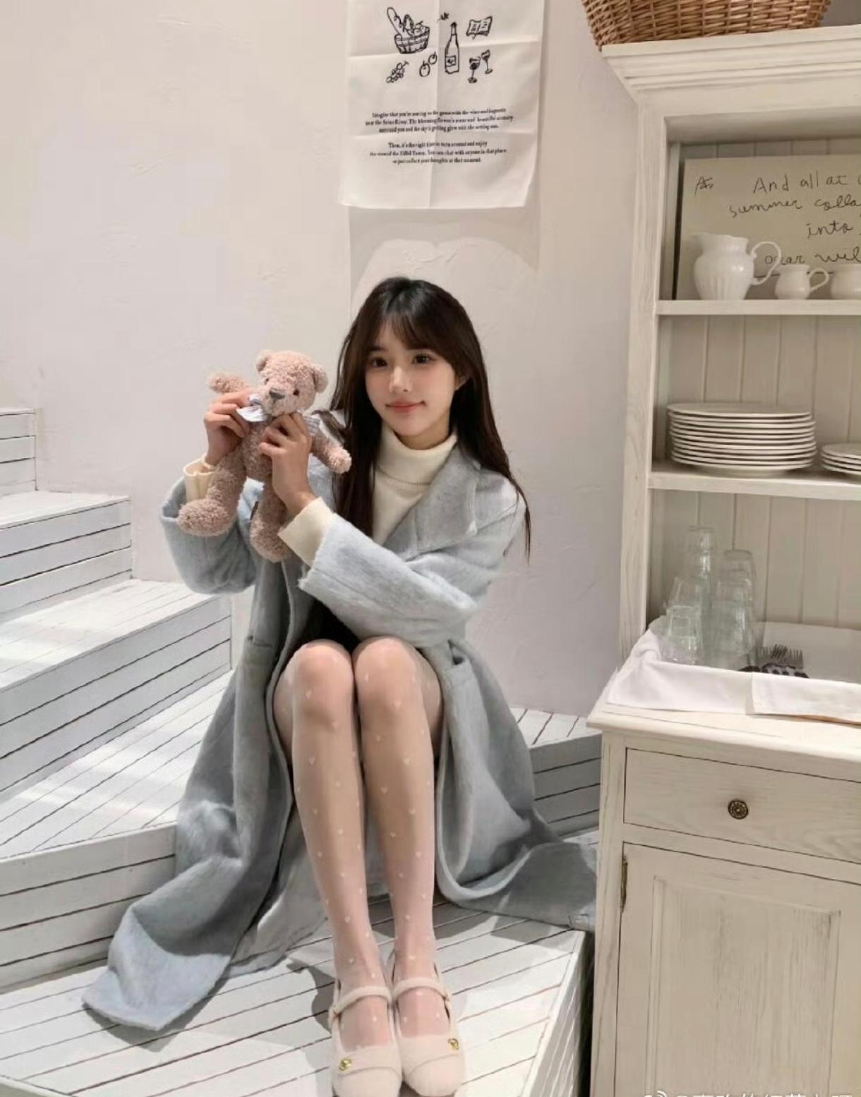 波点白🧦，做气质女人！美女写真今日份美好分享温柔白韵写真温柔白裙写真