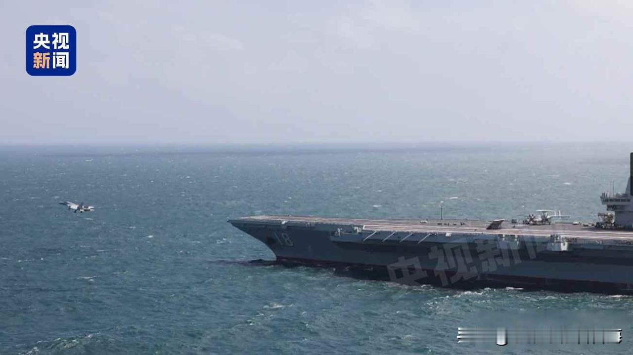 福建舰过台海，台军全程直播，背后节奏耐人寻味12月16号那天，福建舰从台湾海