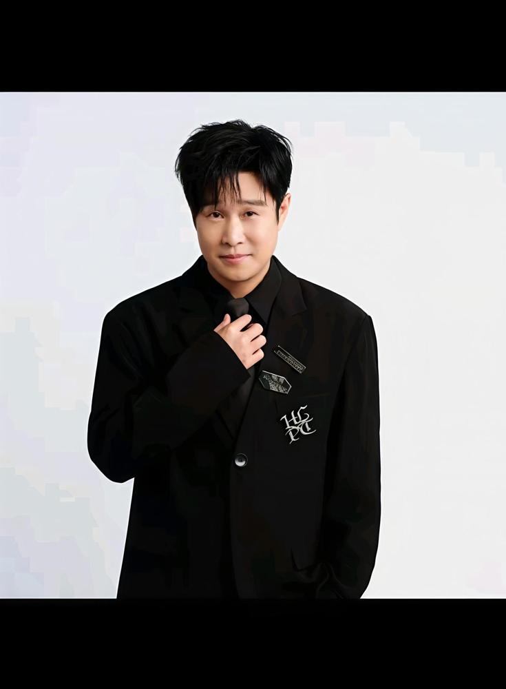 小沈阳一晚爆红，2010年全年挣了3.6亿，赵本山按老规矩拿走1.56亿。