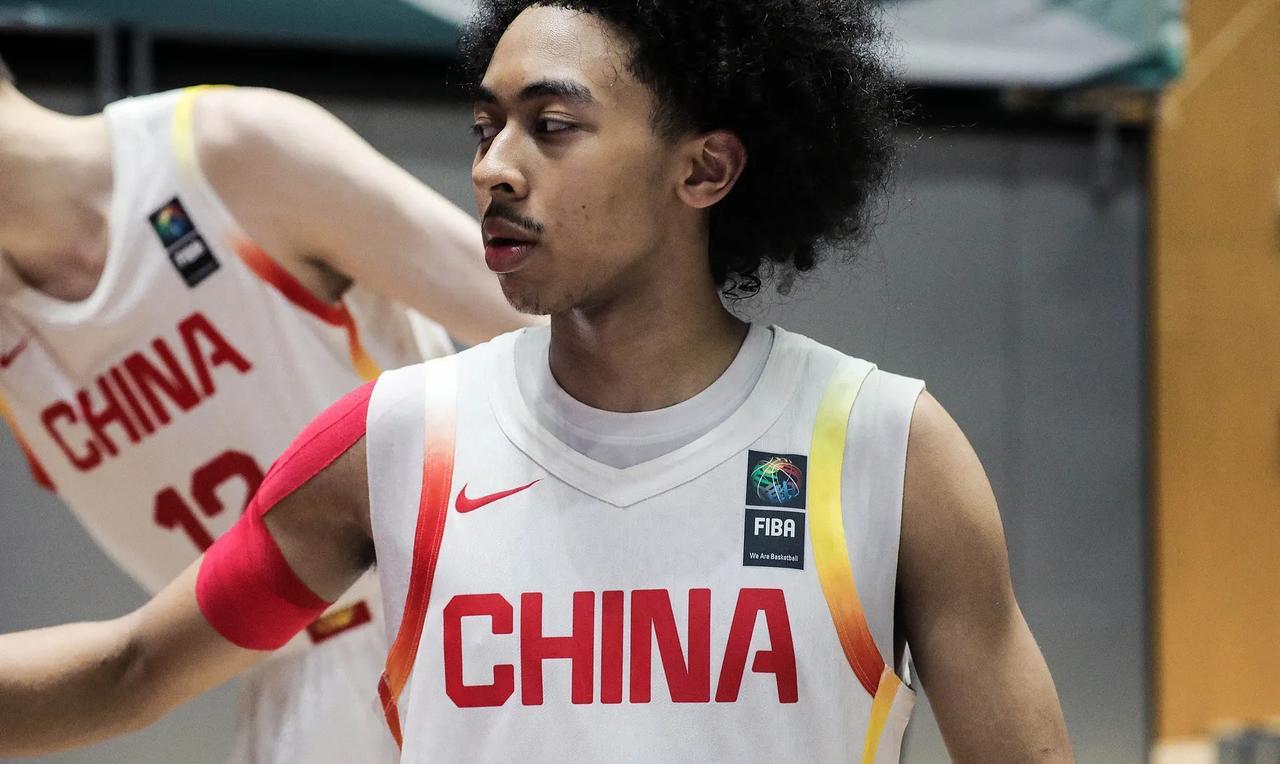 大家期待了这么久的u19男篮，集结了朱正、郇斯楠、张博源等青年才俊，原以为这届