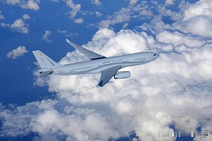 ✈️🇮🇹提升意大利空军能力5月19日，意大利国防部宣布与空中客车公司签