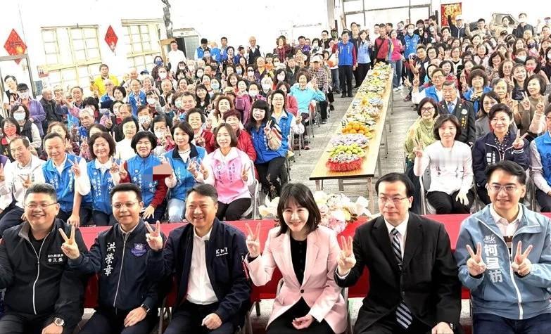 当前彰化县呈现出“参选人扎堆”的态势，谢衣鳯、柯呈枋、洪荣章、魏平政均已表态参选