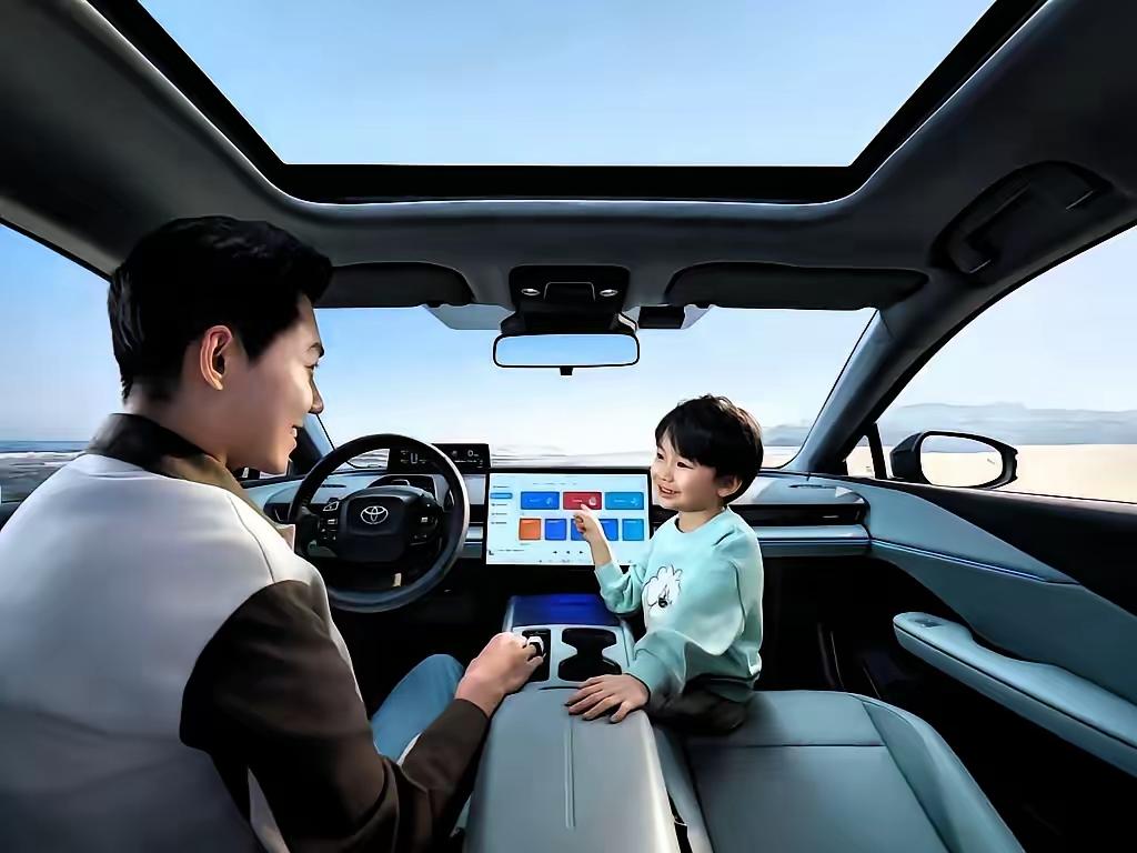 2025年全球汽车销量前六：第1名：丰田约1042万辆‌第2名：‌比亚迪约4