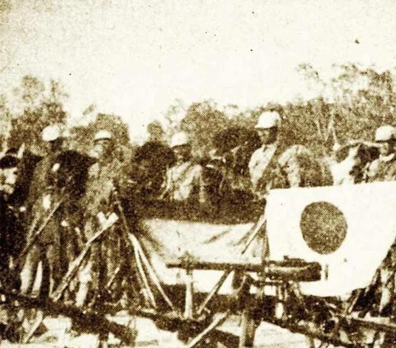 1942年，新四军26团夜宿朱家岗，日伪军1500余人突然攻来。众人以为要突围时