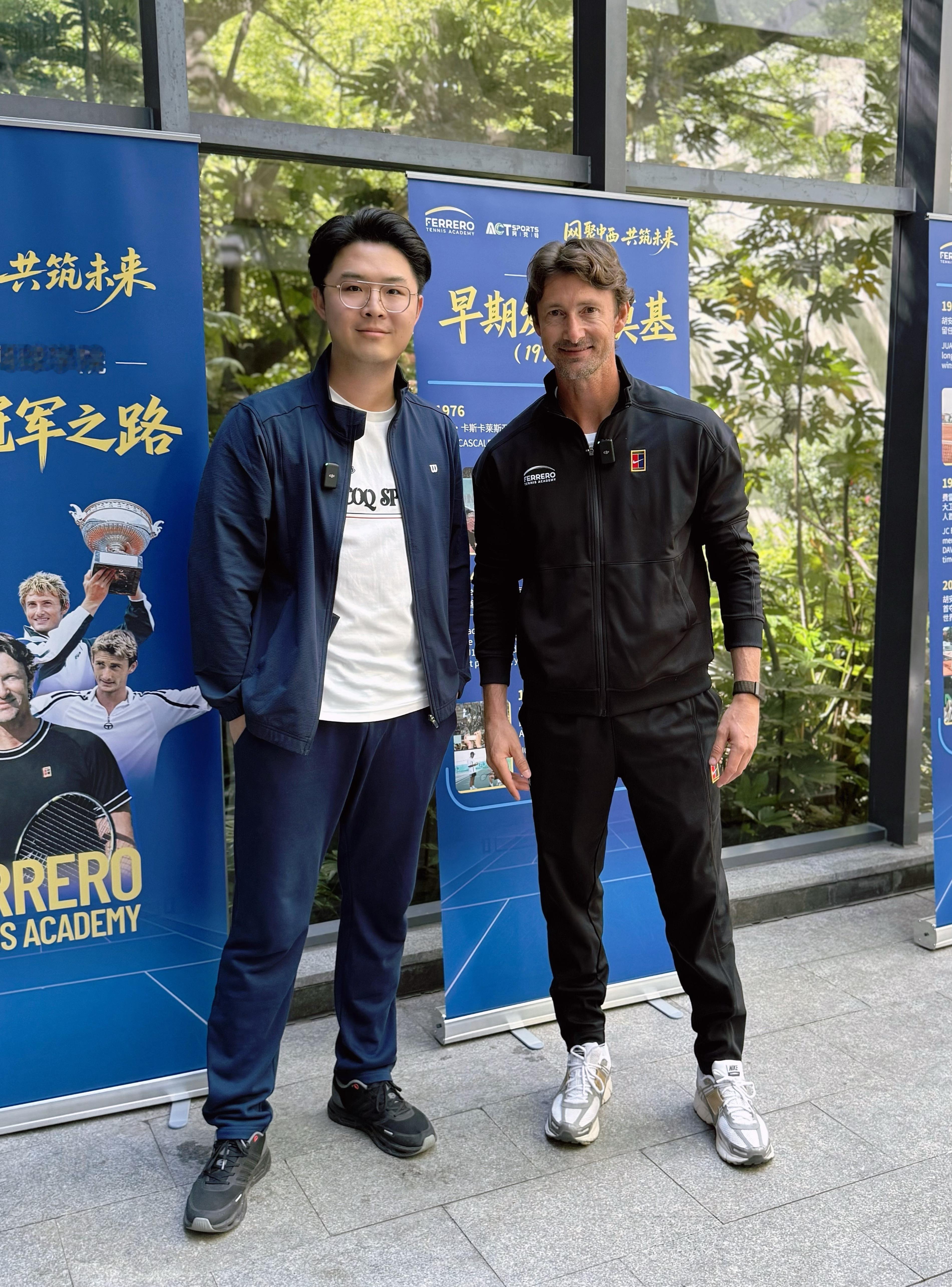 阿卡连退巴塞罗那、马德里，手腕伤情似乎并不乐观。最擅长红土场的卡子缺从来没打过一