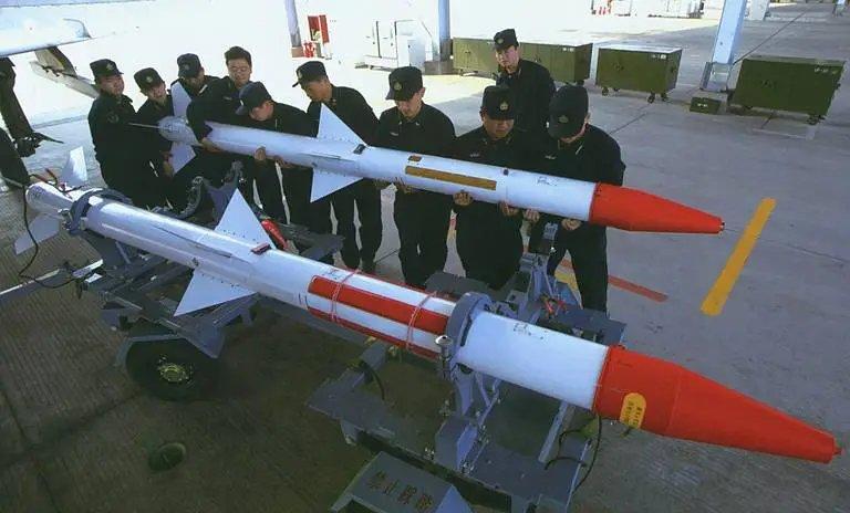 海外谈：PL-12与俄罗斯9B-1103M导引头一个颇有意思的细节是，空军于2