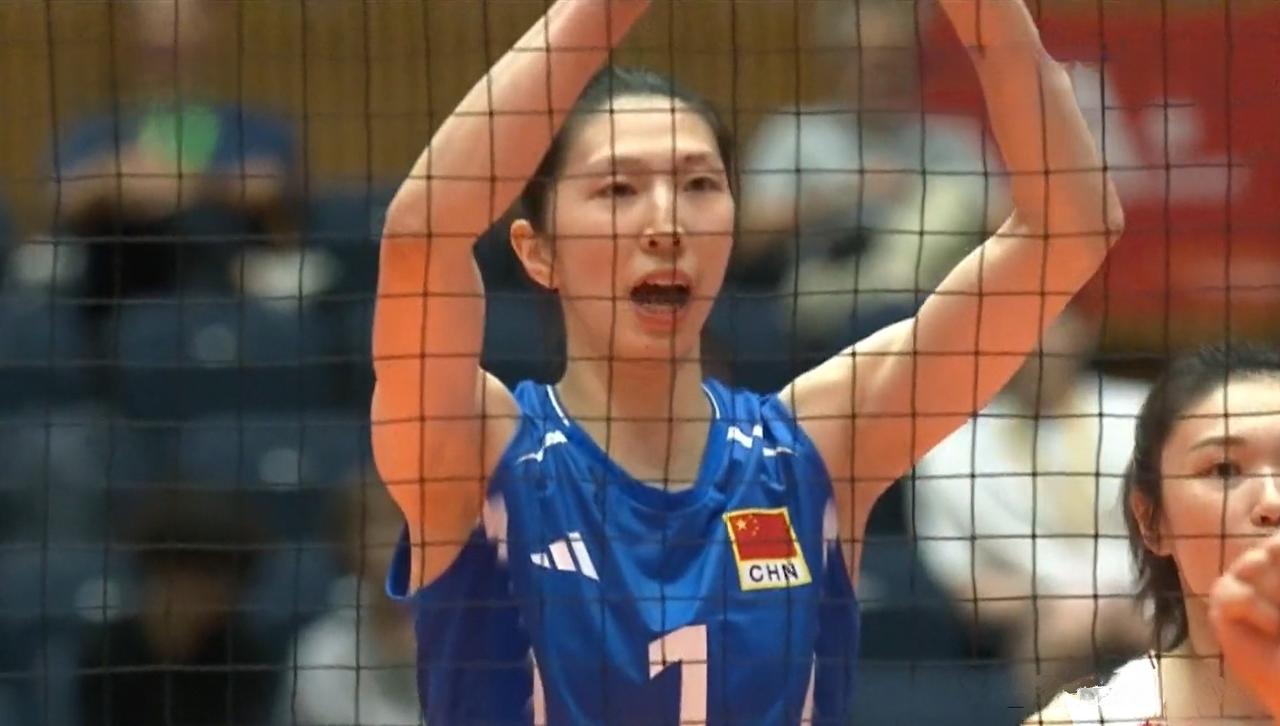恭喜中国女排闯入亚运会女排决赛！！！龚翔宇这场球，把“替补”两个字打出了分量！中