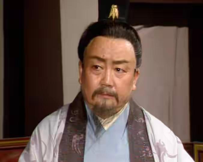 217年，曹操决定立嗣，就想探探贾诩的意见。谁知贾诩坐那儿，一动不动，半天都不开