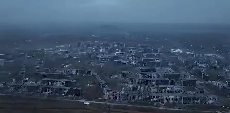 一夜醒来，波城没了。据美国CNN11月9日报道，目前俄军巳占领波克罗夫斯克（红