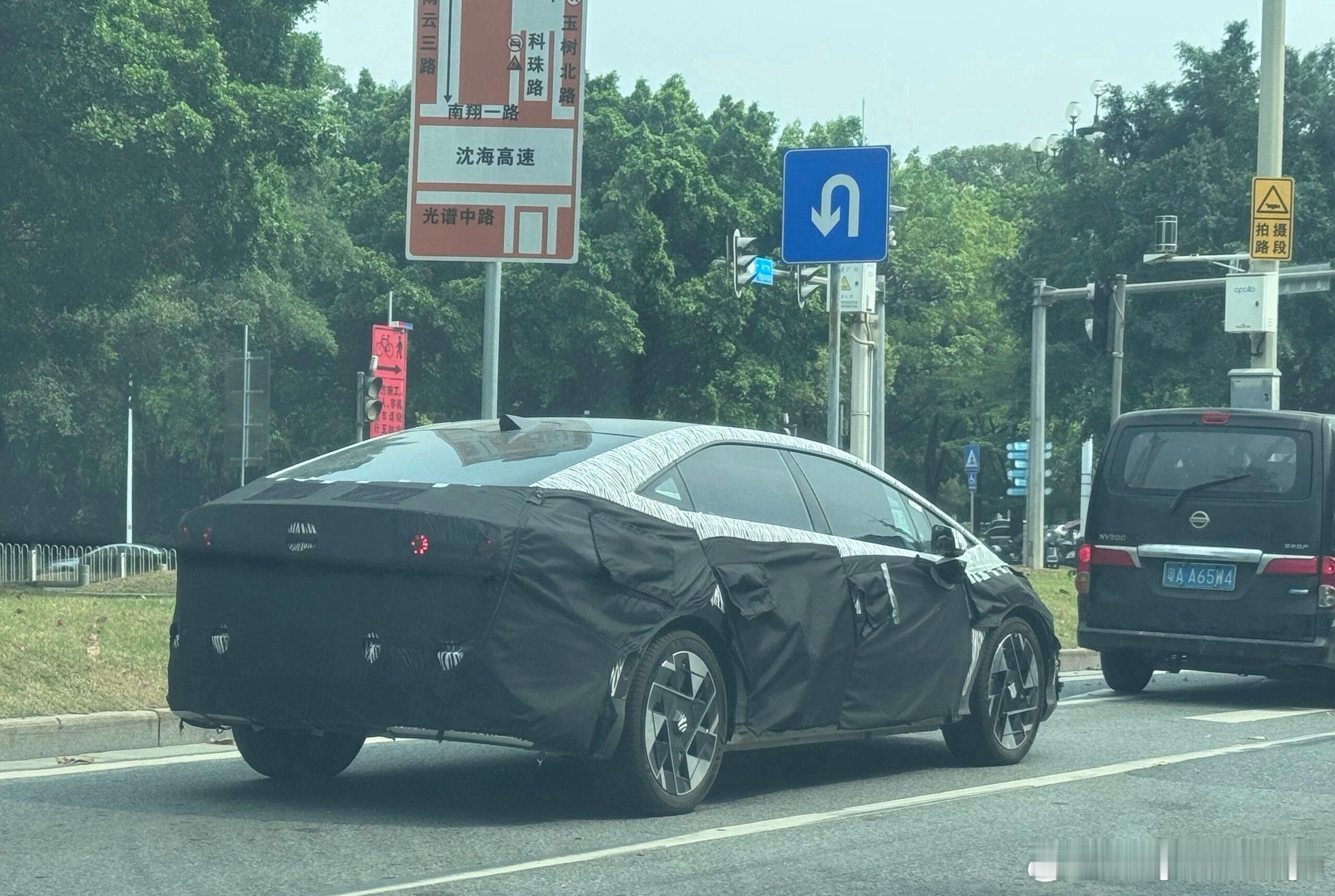 现代Venus量产版谍照这轮廓非常的Prius后面是量产的Earth么？