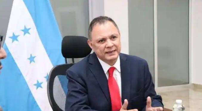 洪都拉斯新总统阿斯富拉放出狠话，限定一个月内拿出“足够利益”，否则就重新评估中洪