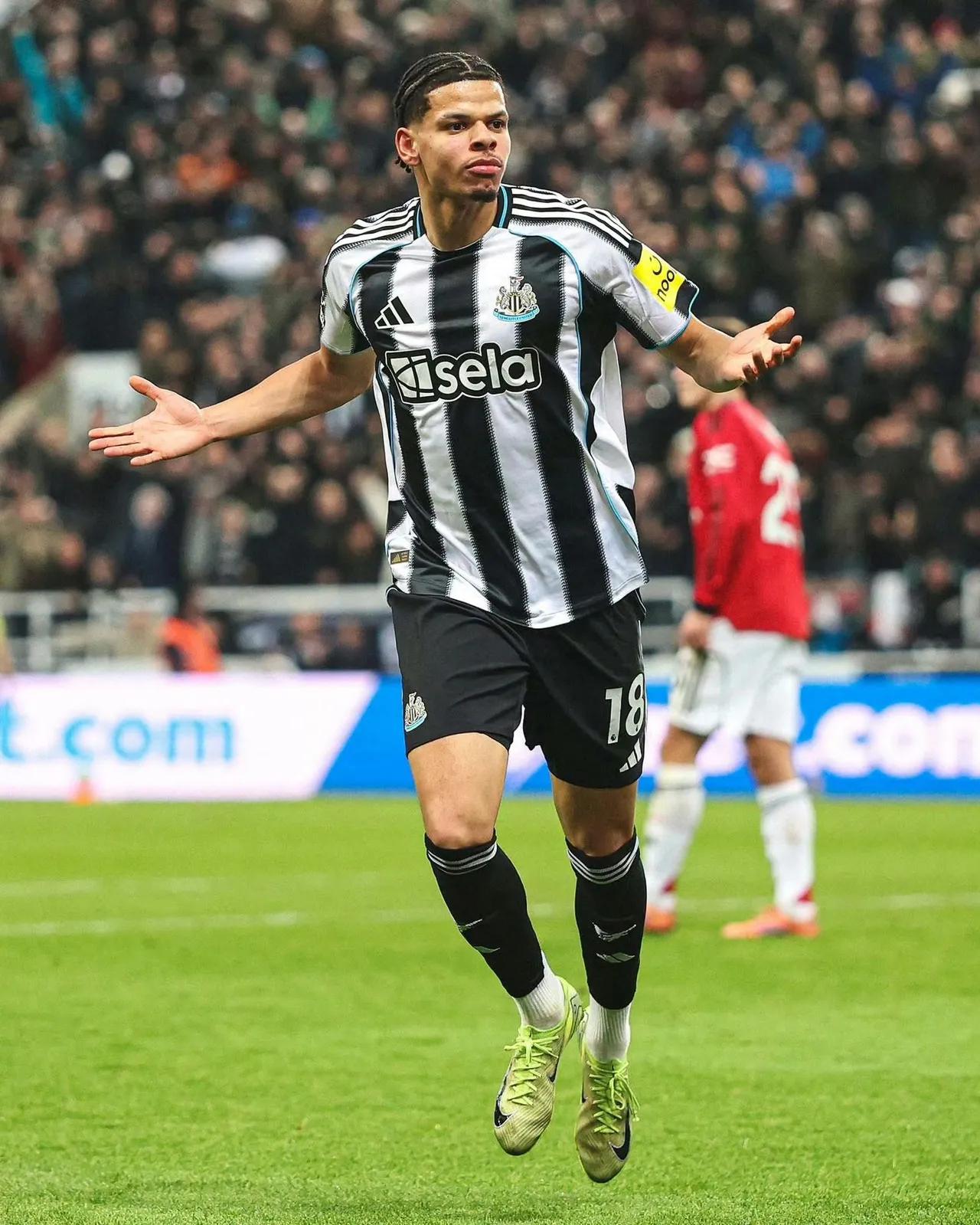 不该输的比赛曼联输了，关键是多打一人的比赛曼联就是踢不好。曼联惧怕什么样的球队？