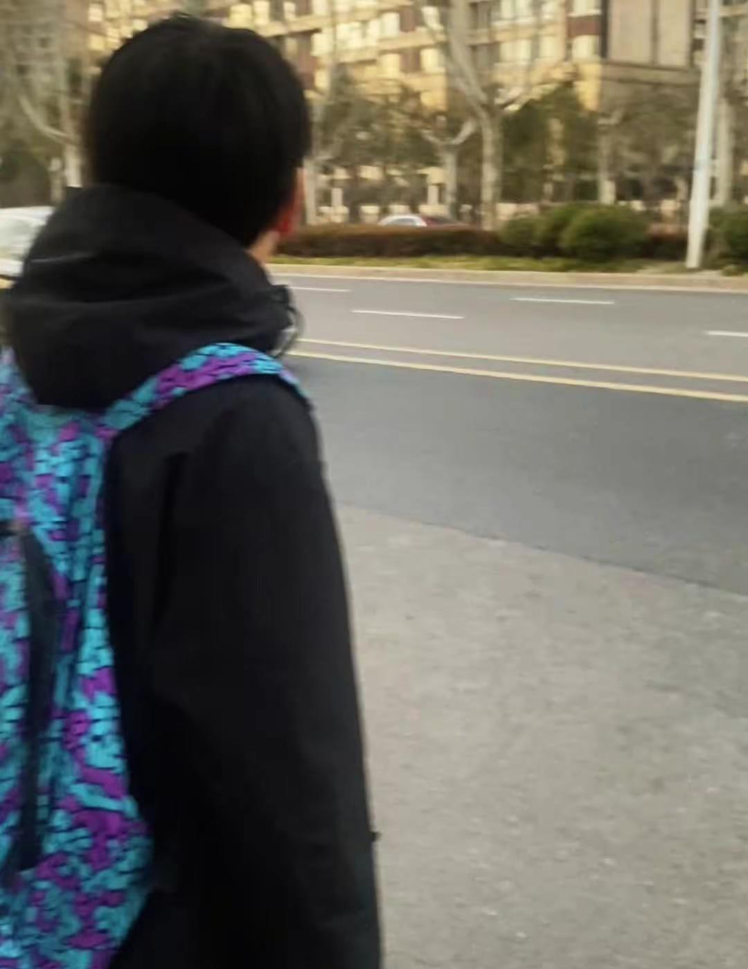 小升初了，从早到晚，马不停蹄，也是挺辛苦的，加油吧孩子