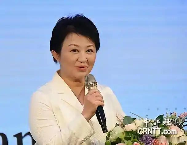 就在刚刚，台中市长卢秀燕发表声明，4月23日，针对赖清德窜访非洲行程临时