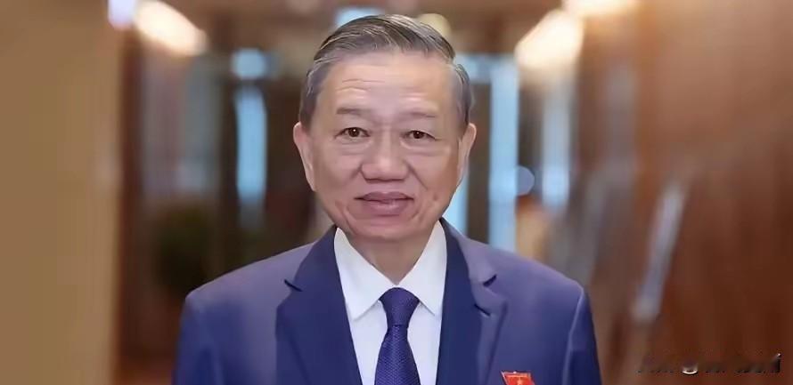 网友提了四条对越南的经济对策：第一，不要越南农产品，让它卖美国去；第二，电力对它