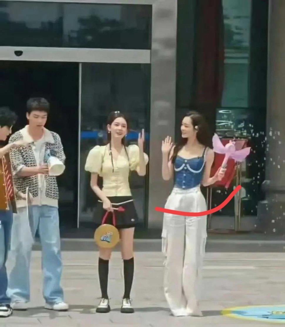 女明星的腰都细的这么离谱的吗？