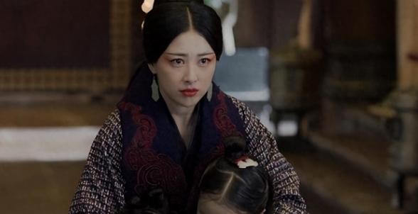 说实话，历史上赵姬对嫪毐的痴迷，远不止"男色"那么简单。司马迁写得很直白，说