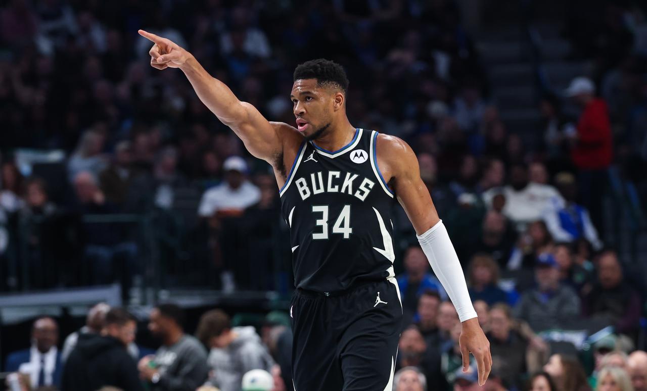 字母哥的交易出现了转机！美媒报道：篮网有意将小波特和克拉克斯顿以及3个首轮签送往