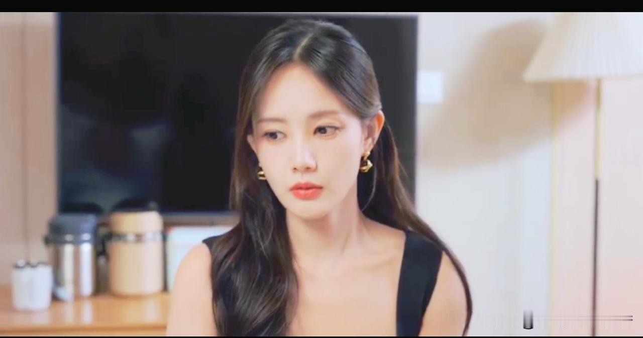 电视剧《美人余》最新剧情中，真相终于揭晓，余梦（李一桐饰演）怎么都没想到，自己才