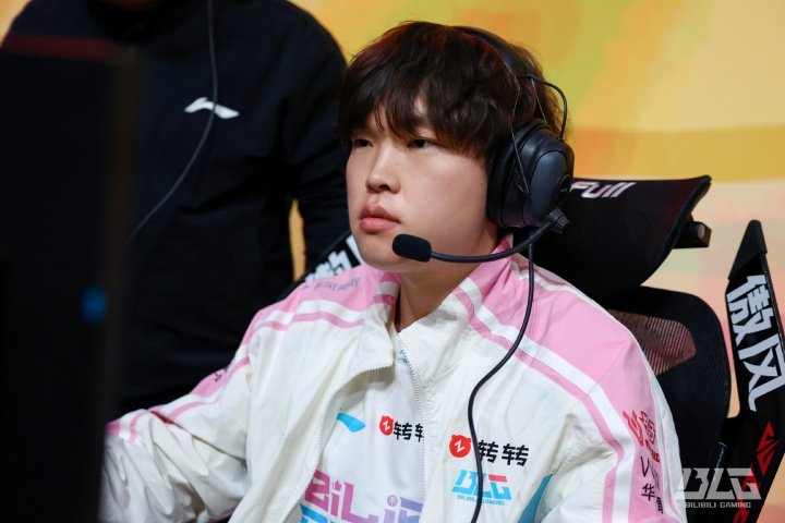 拿出第1局的状态有的拼？理性讨论：目前状态BLG碰上GEN胜率有几成？Chovy