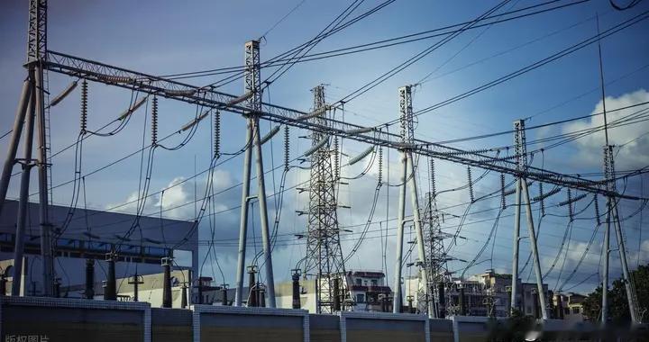 稳健收益新策略：银行与电力股如何平衡配置？