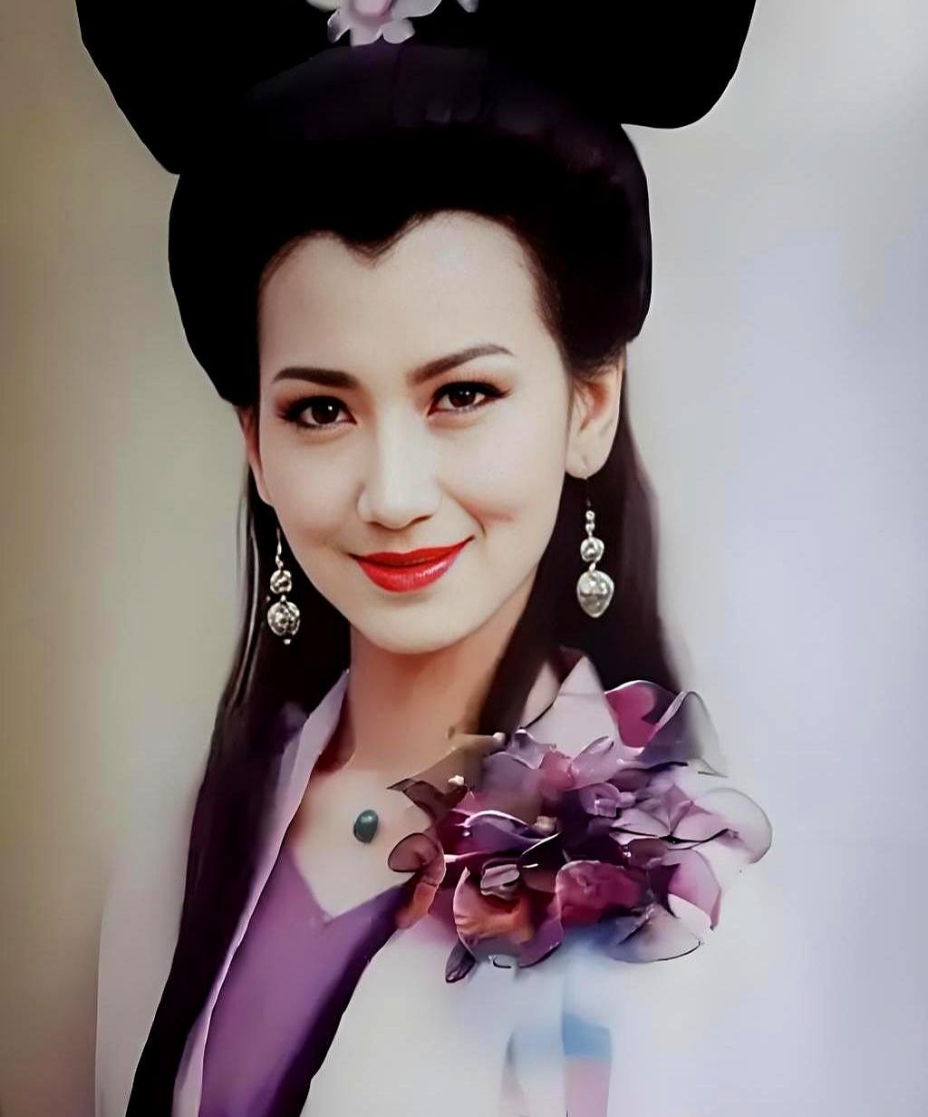 都在传琼瑶当年想挖赵雅芝拍戏，这事儿居然是真的！但你们敢想吗，要是白娘子变成那