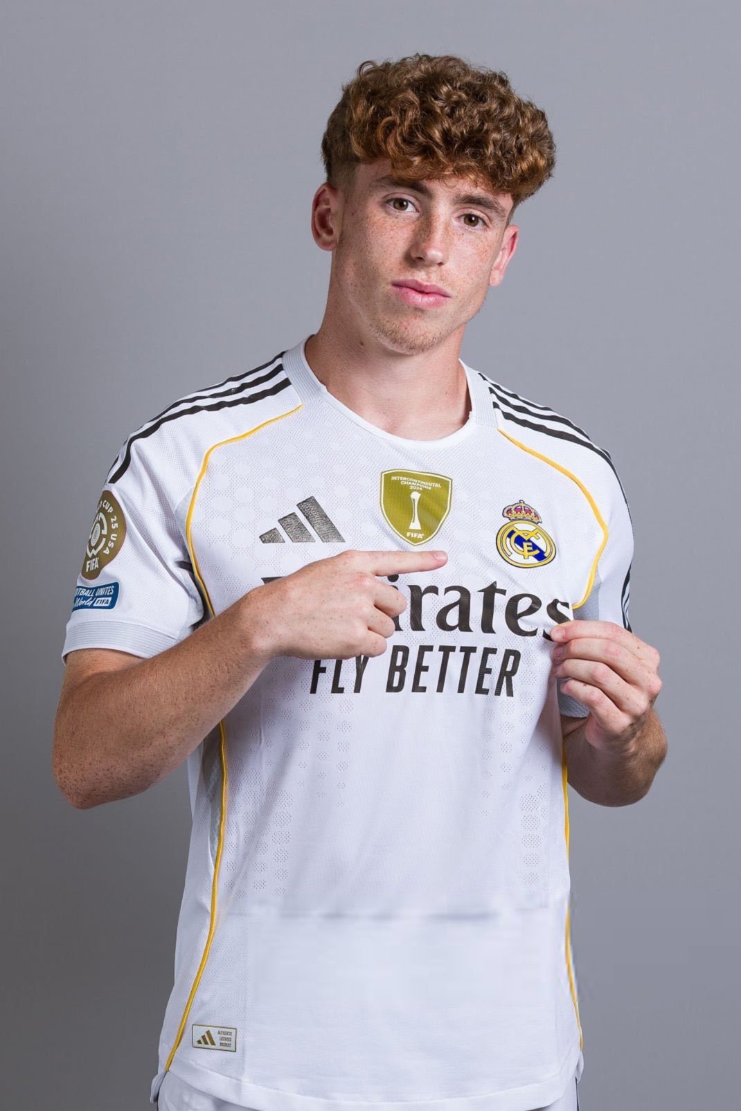 【马卡报】皇家马德里几乎完全掌控着维克托·穆尼奥斯的未来主动权，当初出售合同中设