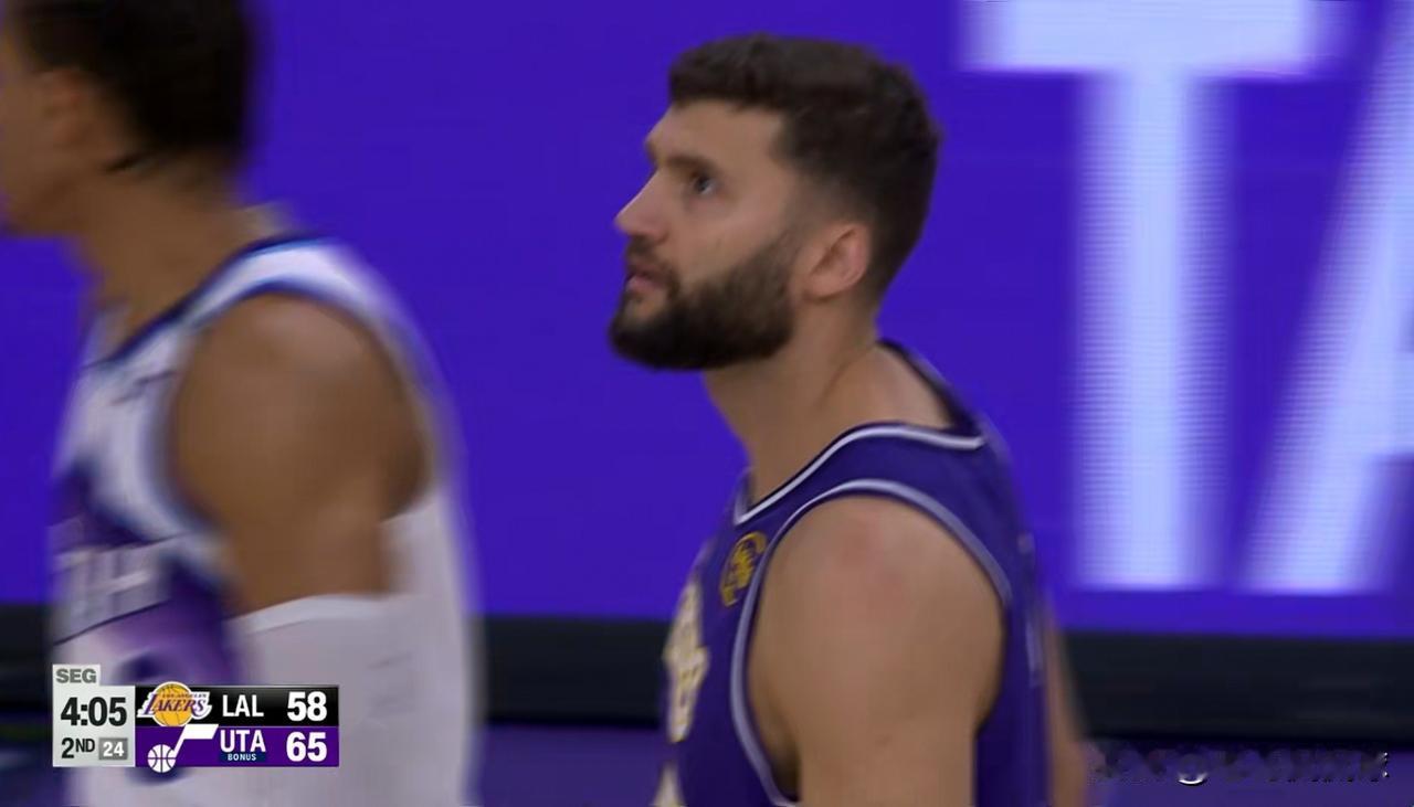 我一定要好好夸夸湖人大将克勒贝尔！在今天湖人客场以143：135击败爵士的比赛中