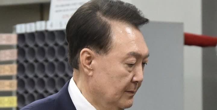 尹锡悦太累了当地时间18日，经过一系列审议，最终韩国首尔中央地方法院并没有支