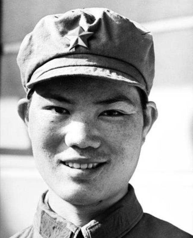 1971年，23岁的女干部李玉枝嫁给了一级伤残战斗英雄，新婚之夜二人同房时，她竟