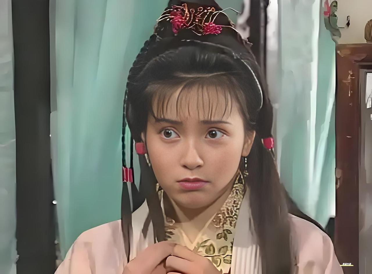 杨过为何看不上郭芙郭芙是郭靖和黄蓉的大女儿，郭靖武功盖世，有侠之大者的美誉，