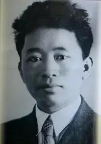 刘亚楼将军在青岛疗养期间，曾经因为几斤猪肉而严厉得批评过另一位将军。刘亚楼将军说