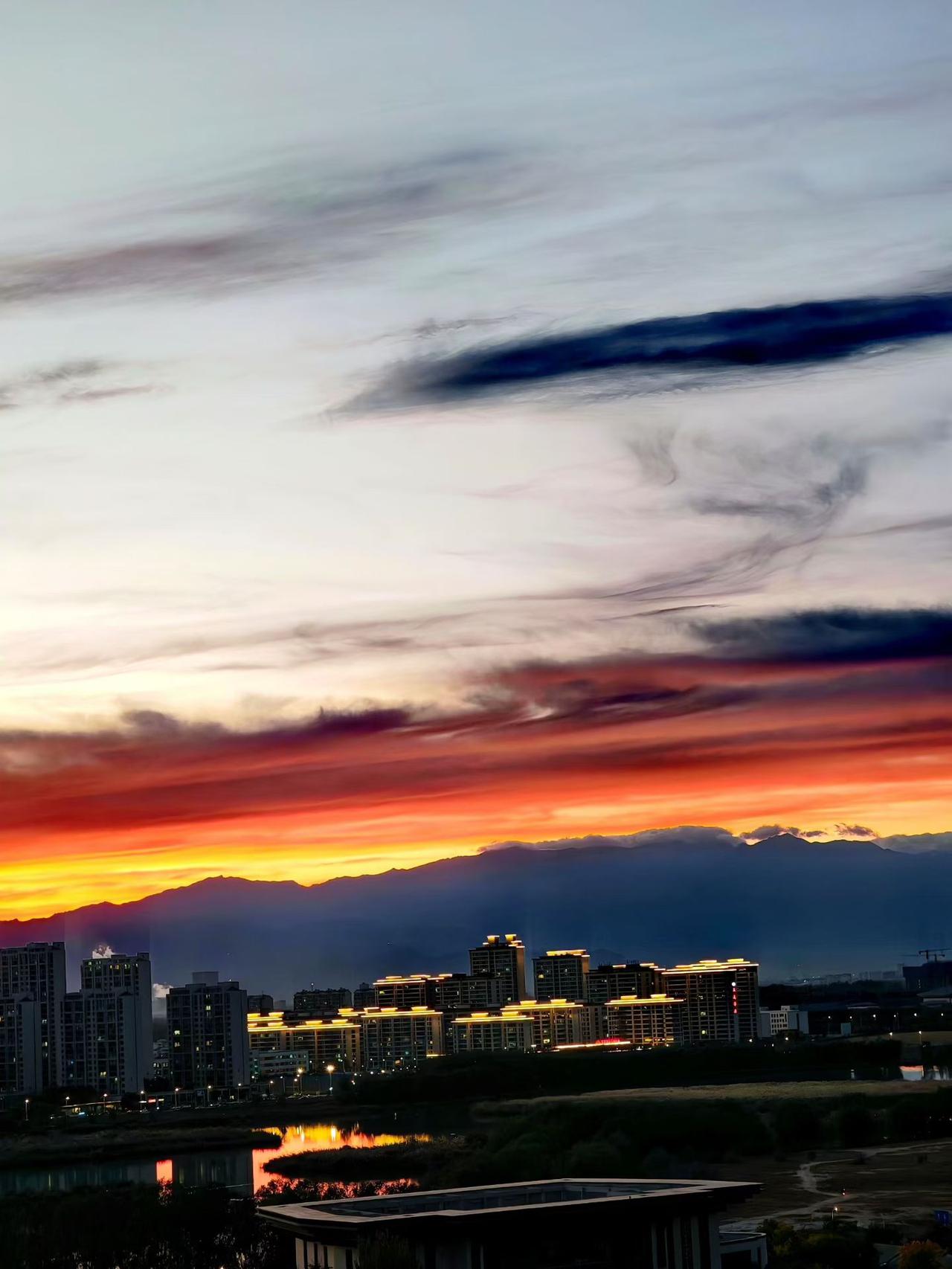 总有人问我，宁夏除了沙漠还有啥好看的？以前我得想半天，给他们报景点。昨天不用想