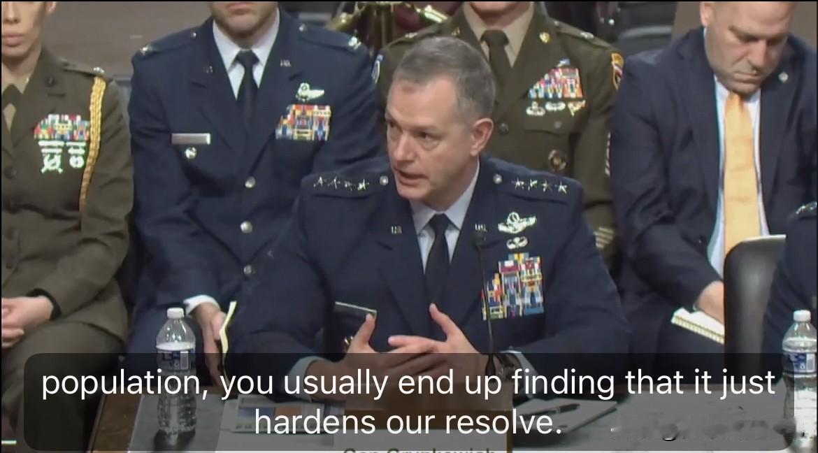 美军欧洲司令兼盟军最高司令格林克维奇将军在参议院作证时，回答有关美军轰炸伊朗小学