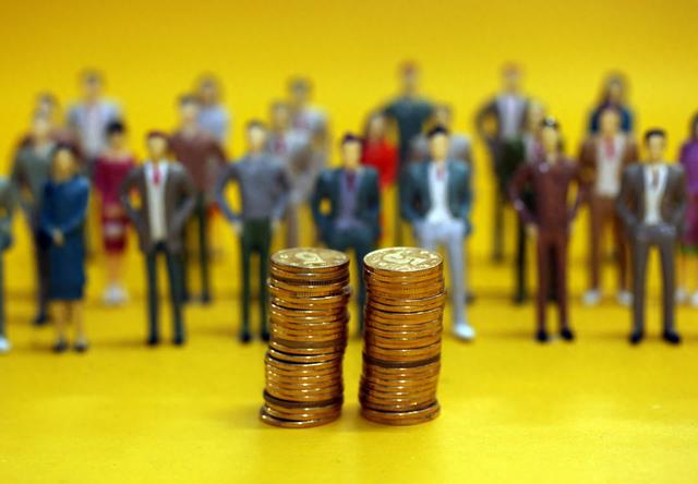 六大行半年报出炉, 平均每天净赚约37.8亿元