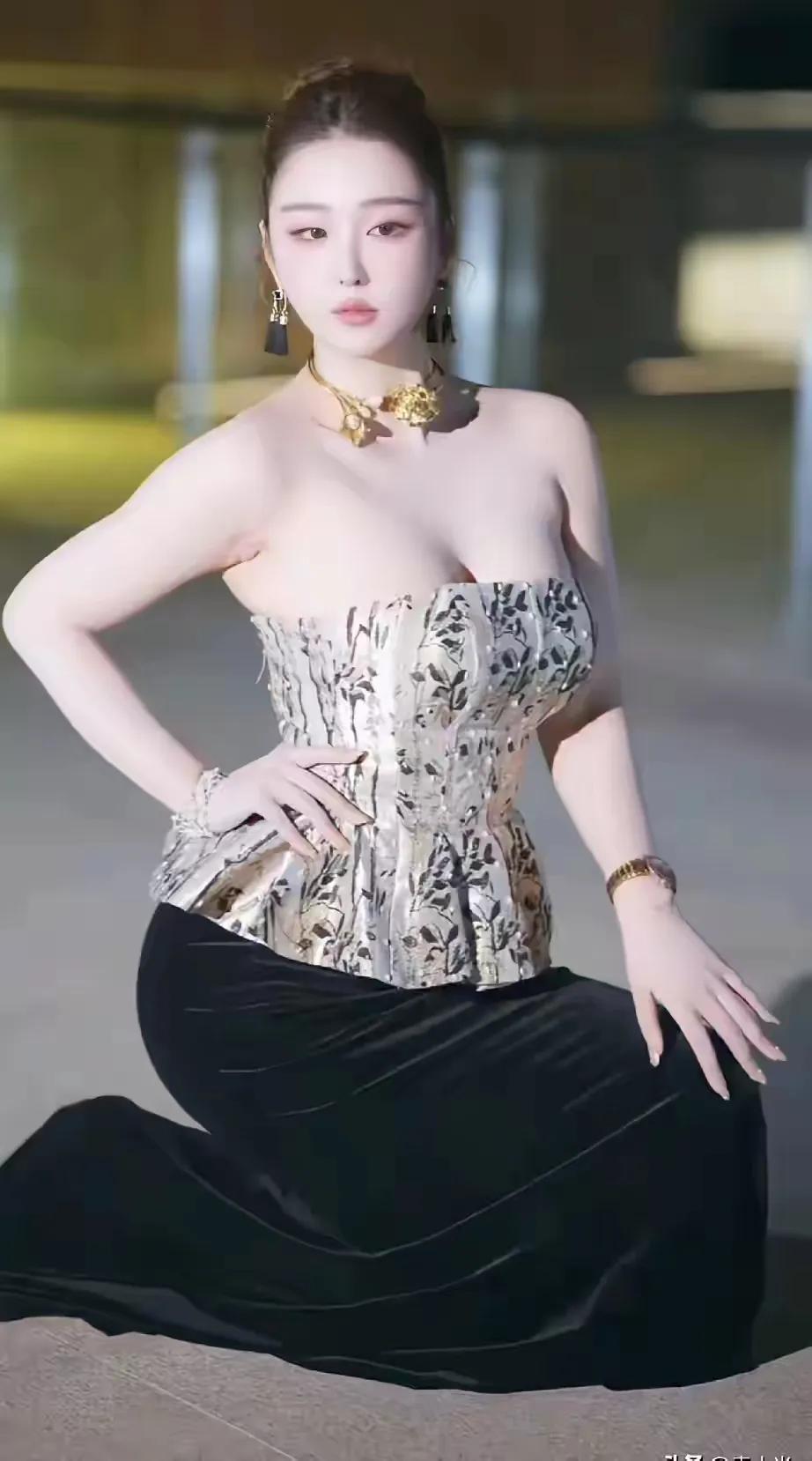 难怪微胖型能够成为选美冠军呢？这近日的世界小姐中国区的总冠军崭露头角，那就是来